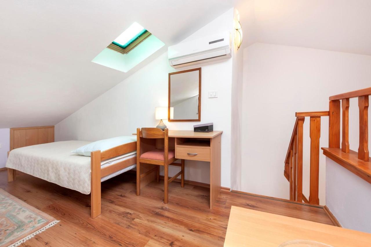 Apartments Adria โรวีน ภายนอก รูปภาพ