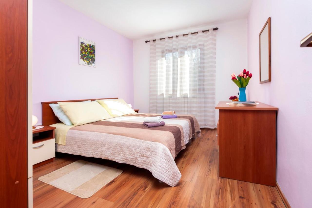 Apartments Adria โรวีน ภายนอก รูปภาพ